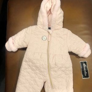 New. Size 3-6 months.